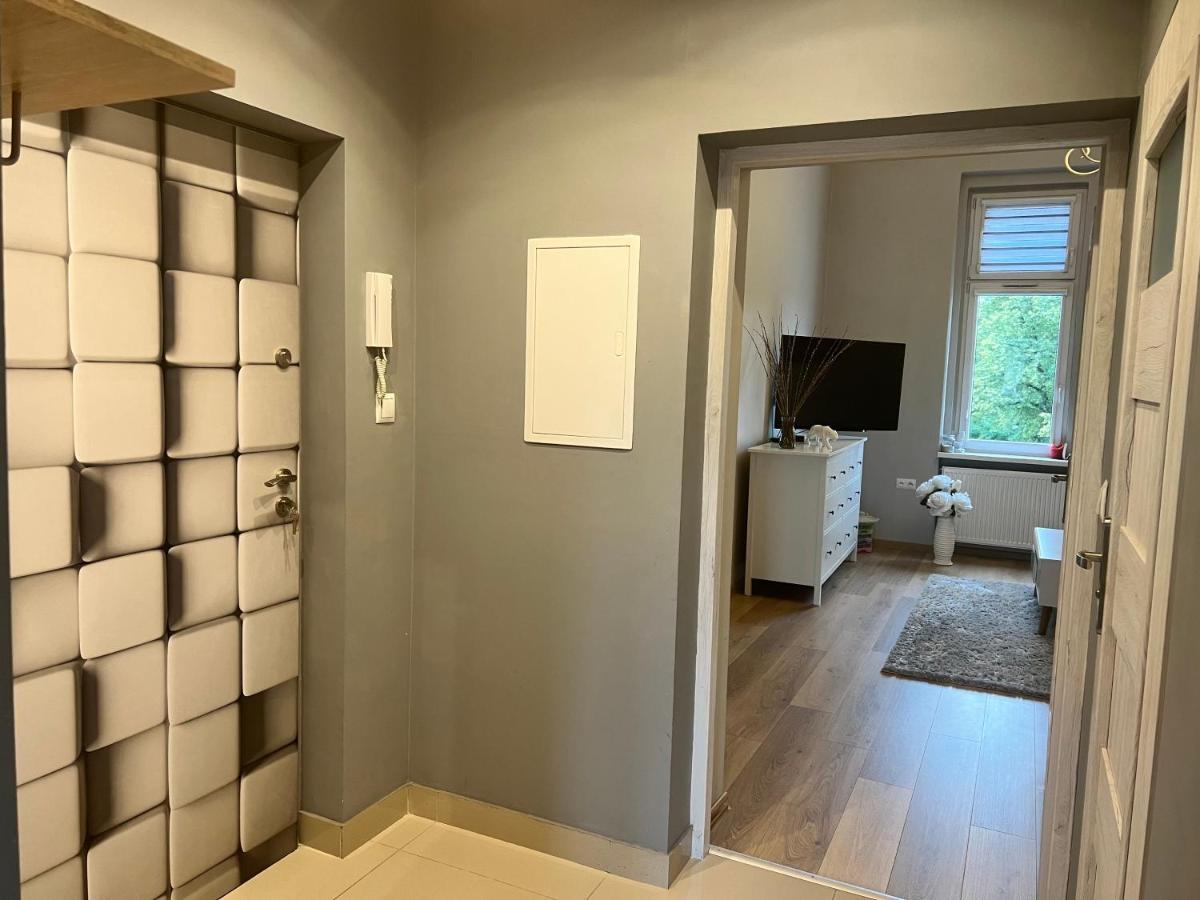 Wolności 21 Jelenia Góra Apartamento Exterior foto