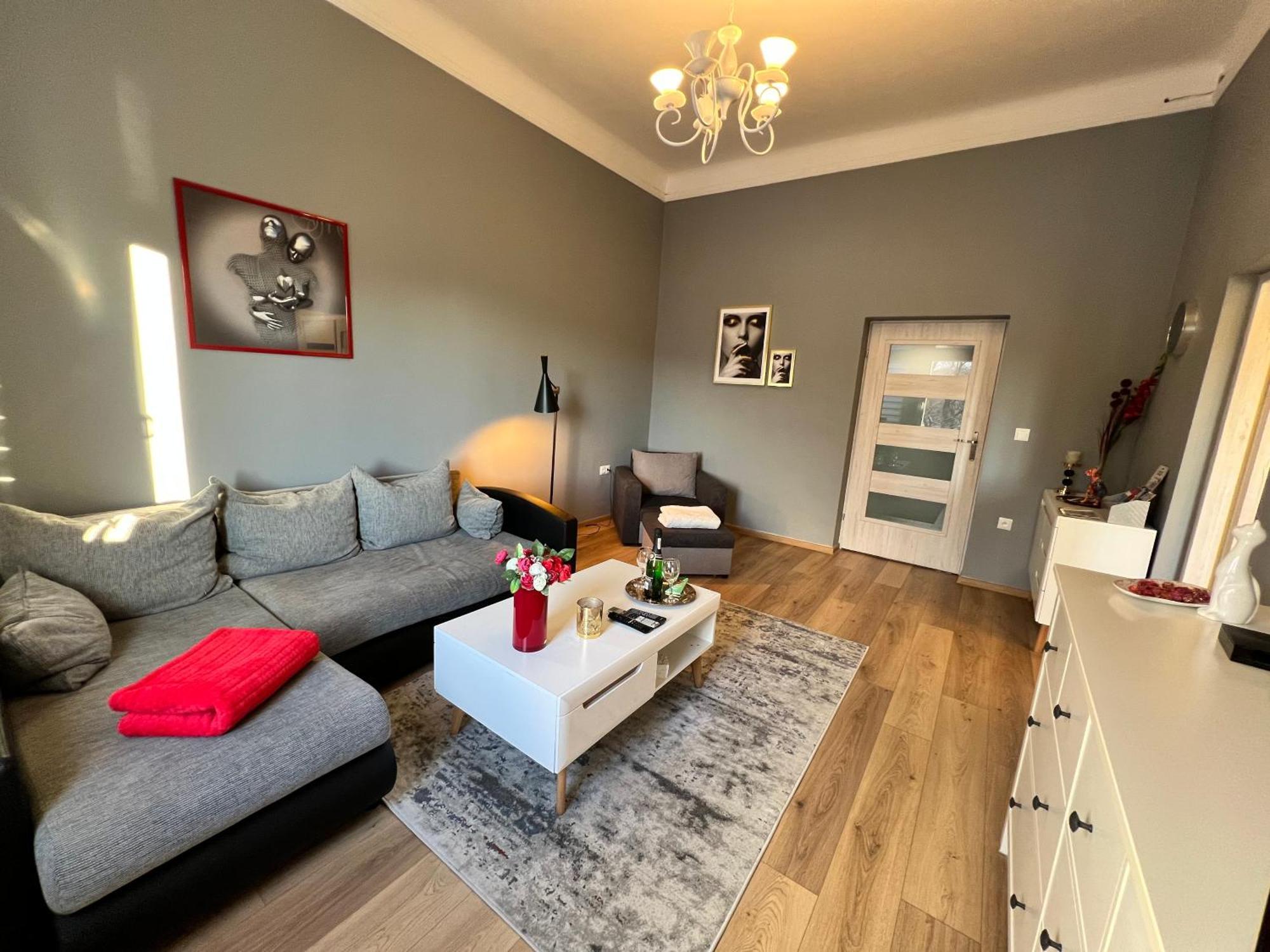 Wolności 21 Jelenia Góra Apartamento Exterior foto